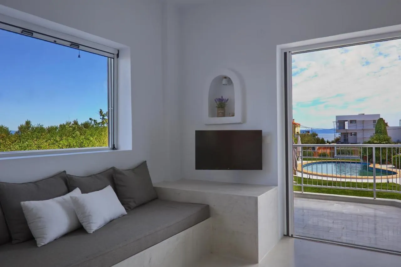 Family Maisonette With Pool #4 Nea Fokea